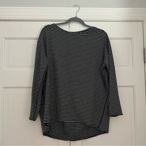 Lululemon love long sleeve black and white striped top size 6